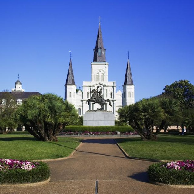 New Orleans City and Cemetery Sightseeing Tour image 3