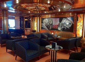 Bar Venues onboard the Diamond Princess - Cruiseline.com