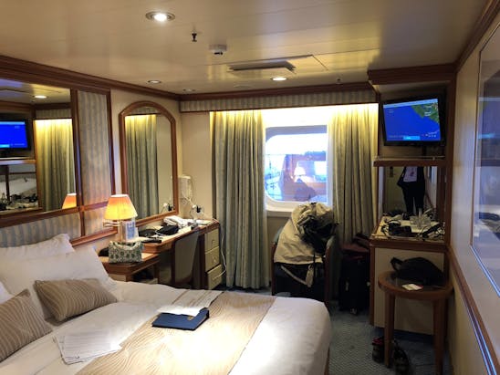 Grand Princess Cabins & Staterooms - Cruiseline.com