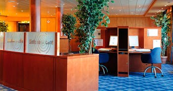InternetCafe Photo