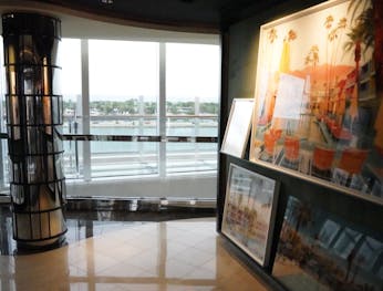 Art Gallery Photo
