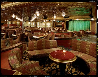 Degas Aft Lounge Photo