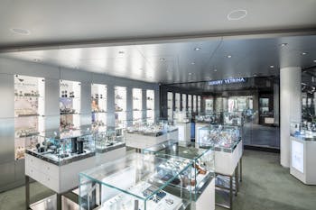 Fine Watches & Jewelry Photo