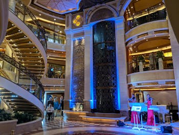 Emerald Princess Activities & Entertainment - Cruiseline.com