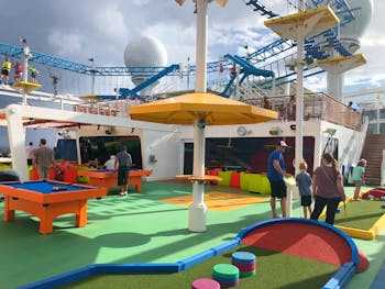 The Clubhouse at SportsSquare Photo
