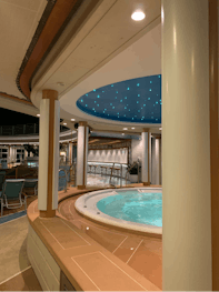 Pools onboard the Mariner of the Seas - Cruiseline.com